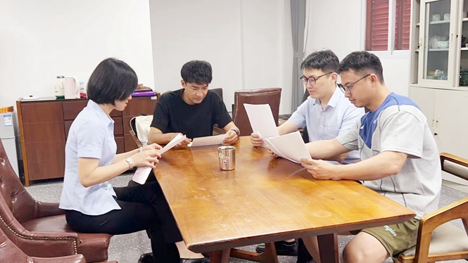 7 八卦楼片区集中学习《条例》_副本.jpg